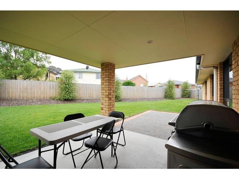 6 Grange Court, Newnham TAS 7248