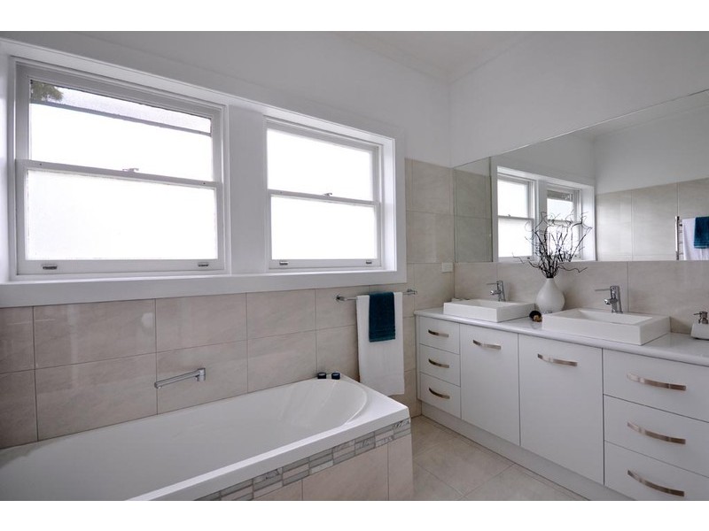 4 Thyne Ave, Newstead TAS 7250