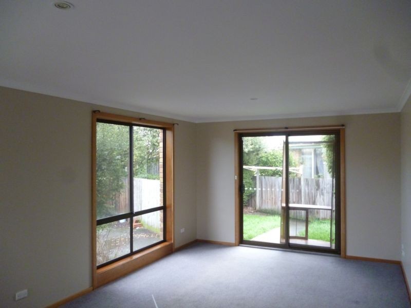 3/1-3 Norman Court Newnham, Newnham TAS 7248