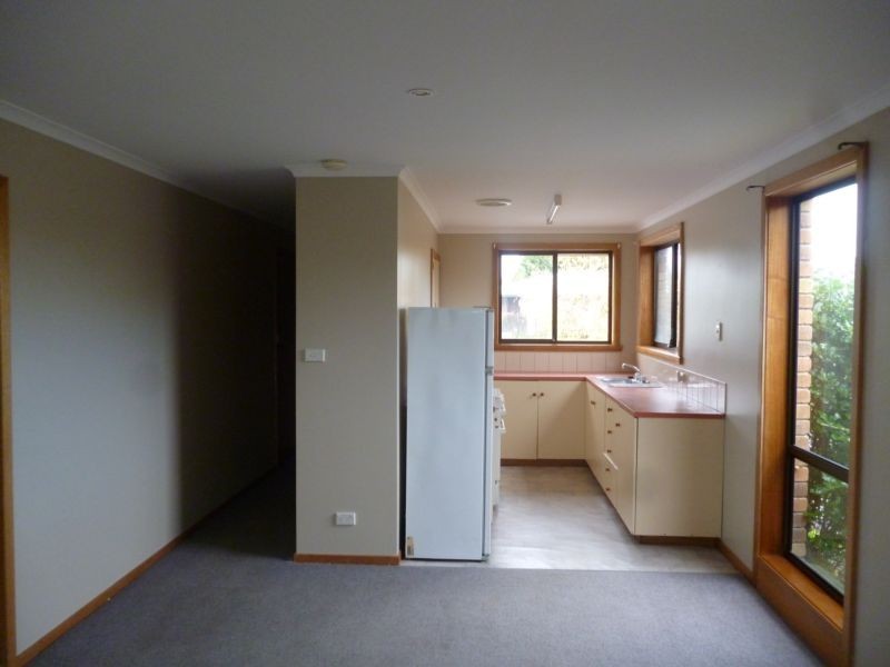 3/1-3 Norman Court Newnham, Newnham TAS 7248