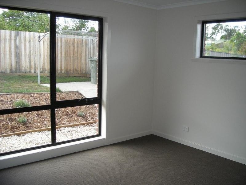 2/9 Lovelybanks Court, Legana TAS 7277