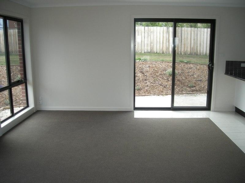 2/9 Lovelybanks Court, Legana TAS 7277