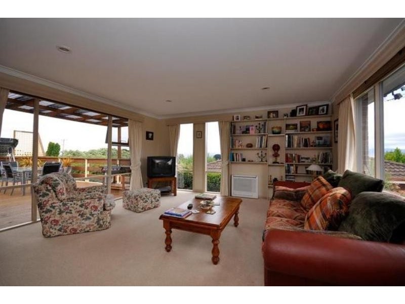 8 Ewart Place, Trevallyn TAS 7250