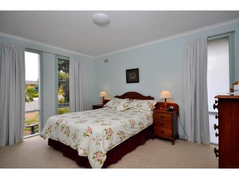 8 Ewart Place, Trevallyn TAS 7250