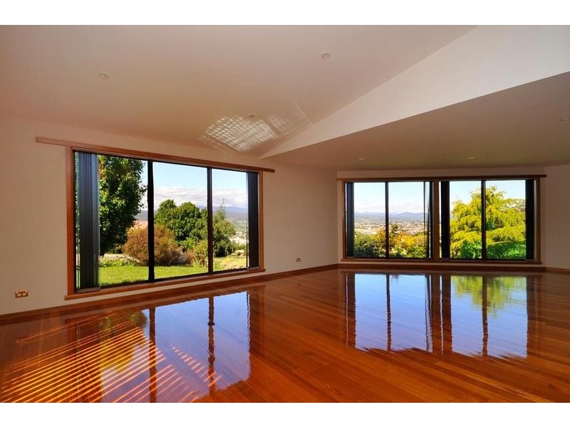 3 Lachlan Parade, Trevallyn TAS 7250