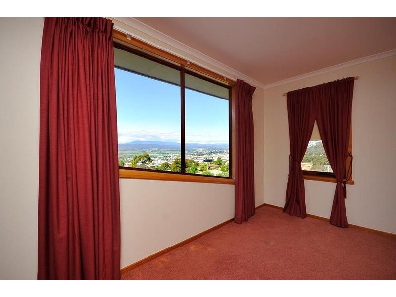 3 Lachlan Parade, Trevallyn TAS 7250