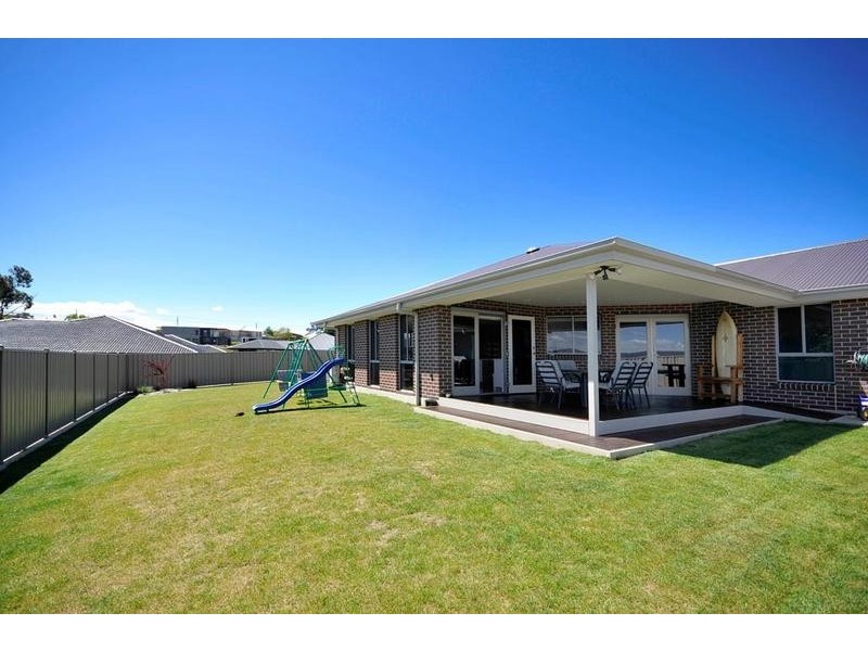 5 Statesman Place, Newnham TAS 7248