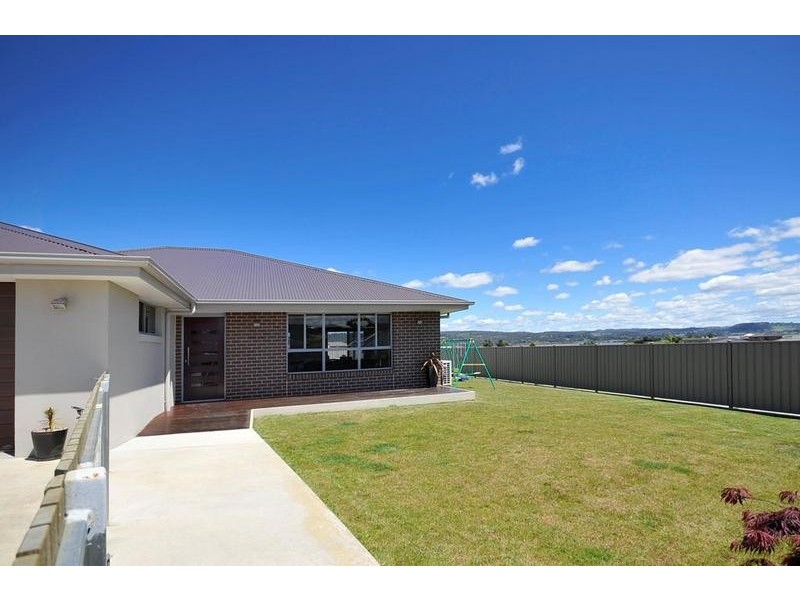 5 Statesman Place, Newnham TAS 7248