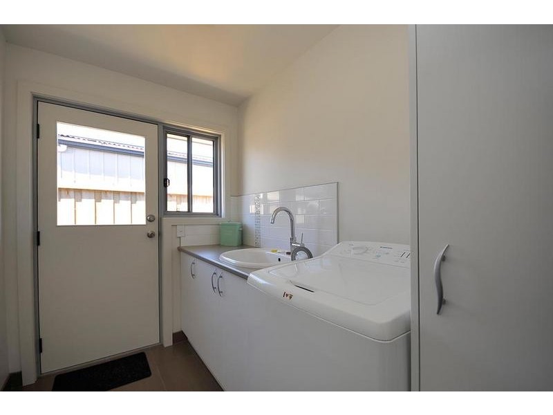 5 Statesman Place, Newnham TAS 7248