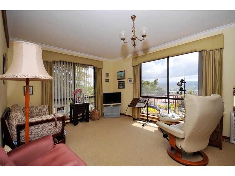 1/37 Bain Terrace, Trevallyn TAS 7250