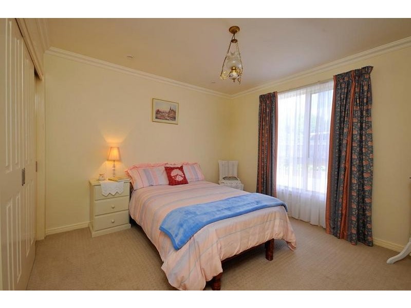 4 Landsborough Avenue, Newstead TAS 7250