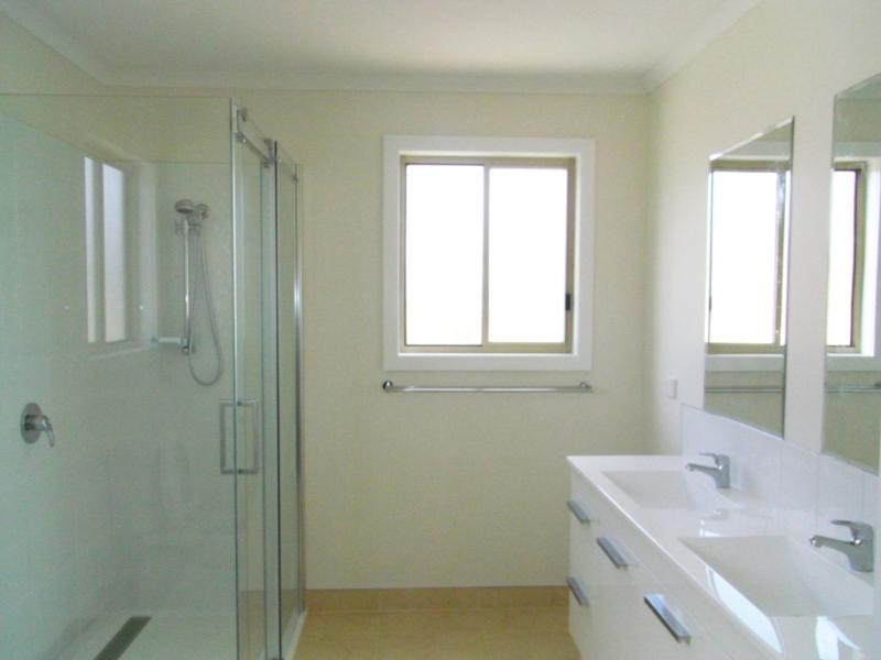 4/35 Rothesay Close, Newnham TAS 7248