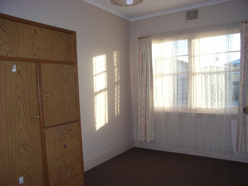 6 Wadley St, Newnham TAS 7248
