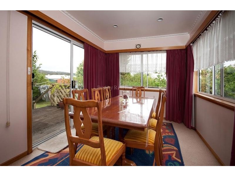 50 Paringa Avenue, Newnham TAS 7248