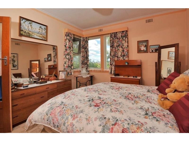 4 Veulalee Avenue, Trevallyn TAS 7250