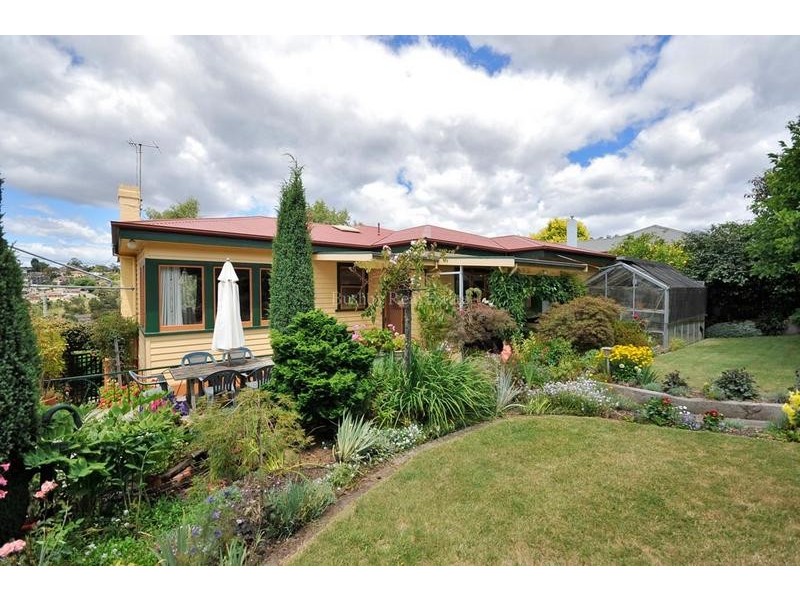 4 Veulalee Avenue, Trevallyn TAS 7250