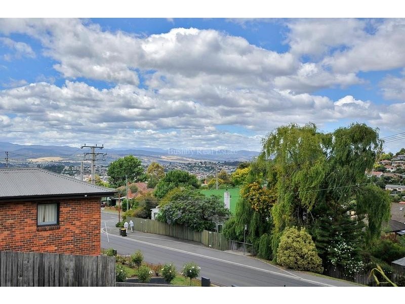 4 Veulalee Avenue, Trevallyn TAS 7250