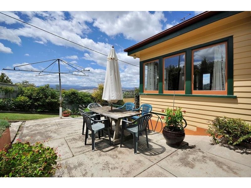 4 Veulalee Avenue, Trevallyn TAS 7250