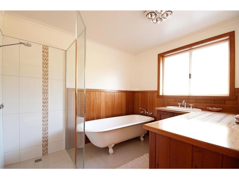 60 Charles Street, Beauty Point TAS 7270