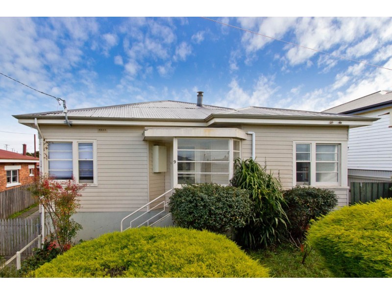 9 Walkers Avenue, Newnham TAS 7248