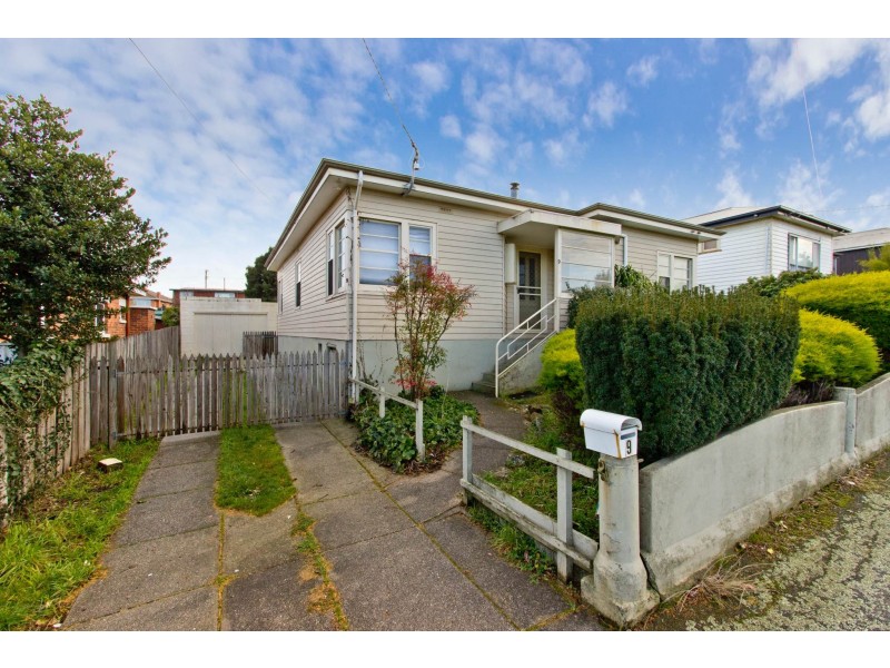 9 Walkers Avenue, Newnham TAS 7248