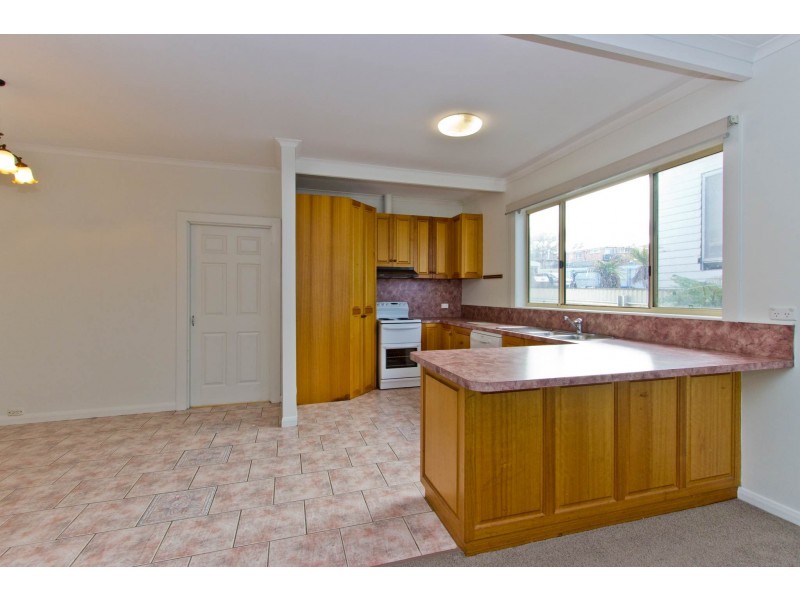 9 Walkers Avenue, Newnham TAS 7248