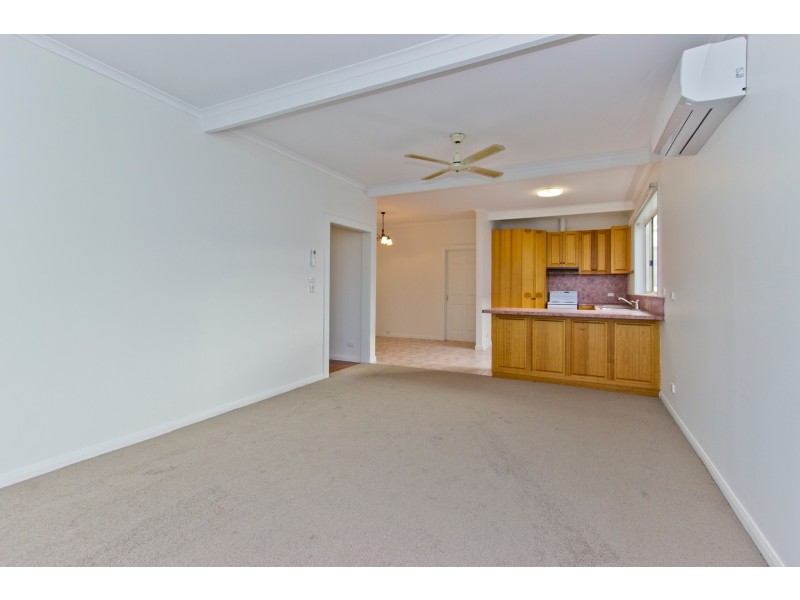 9 Walkers Avenue, Newnham TAS 7248