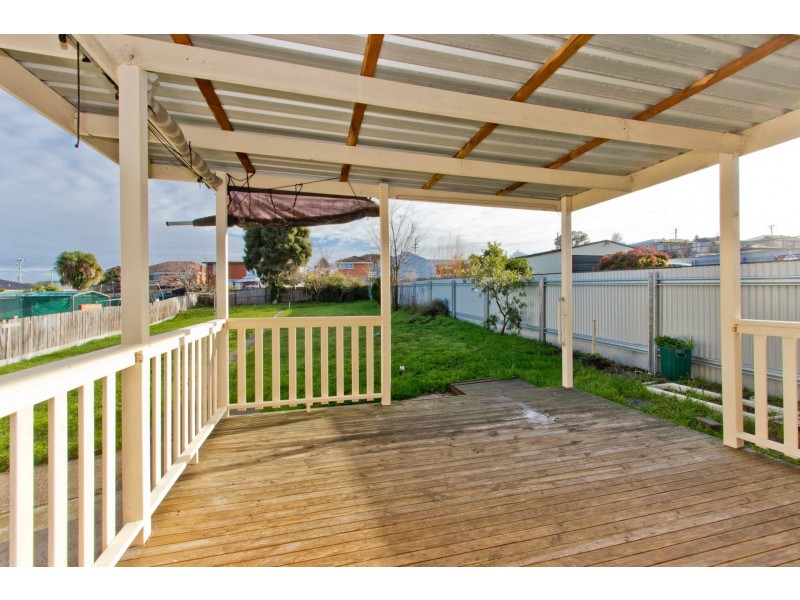 9 Walkers Avenue, Newnham TAS 7248