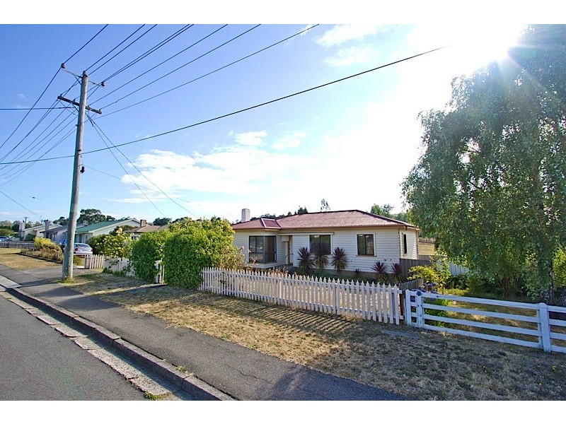 14 Treherne St, Mayfield TAS 7248