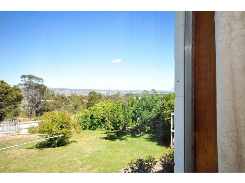 12 Suncrest Place, Ravenswood TAS 7250