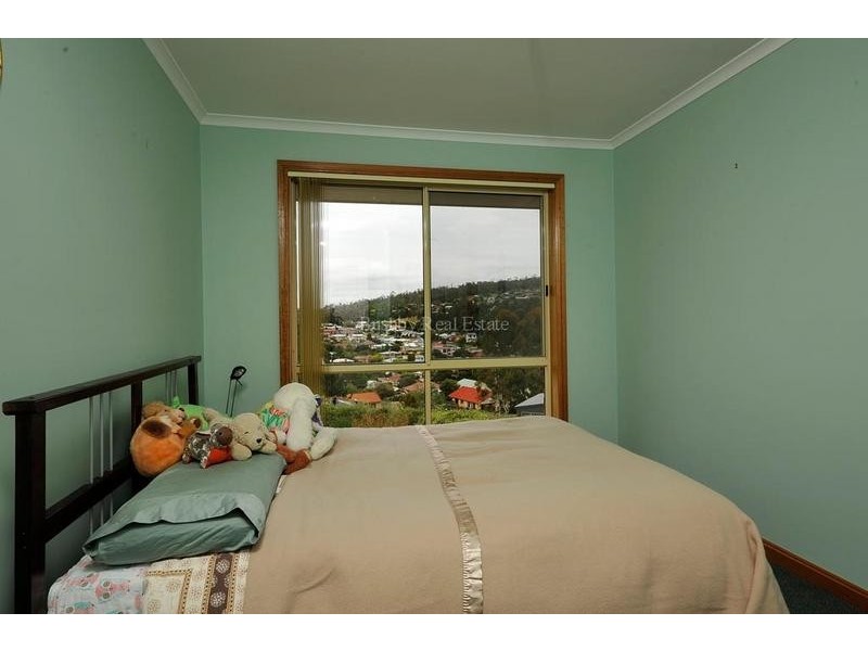 7 Grenadier Court, Trevallyn TAS 7250