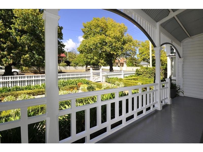 6 Lime Avenue, Newstead TAS 7250