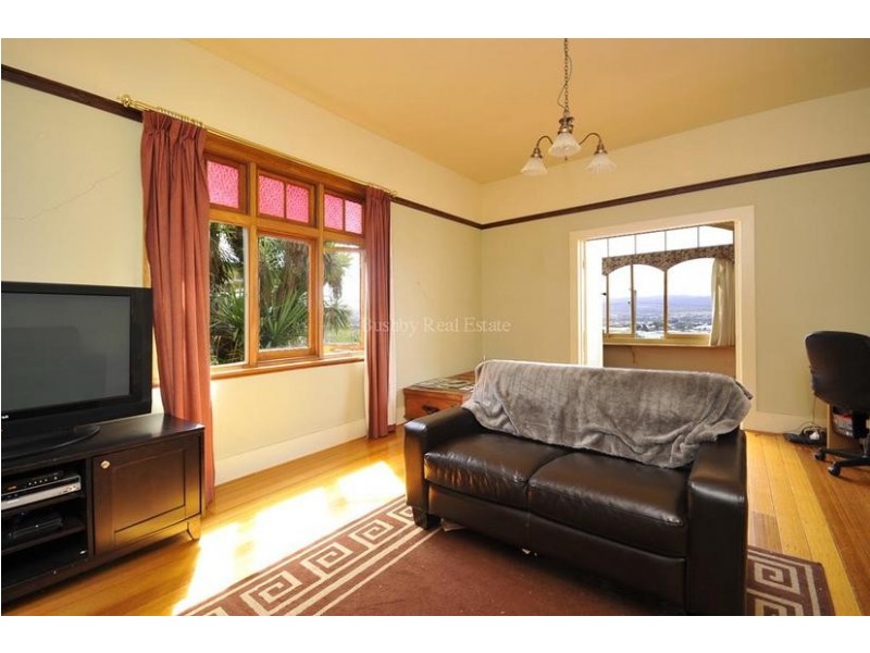 43 Forest Road., Trevallyn TAS 7250