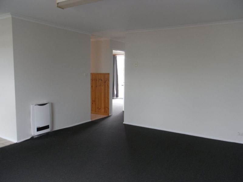 2/22 Bishops Drive, Newnham TAS 7248
