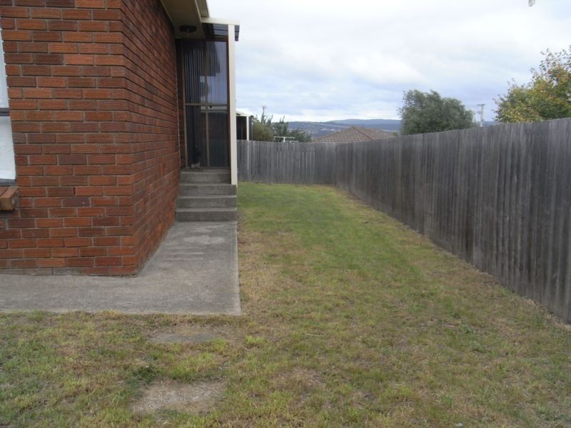 2/22 Bishops Drive, Newnham TAS 7248