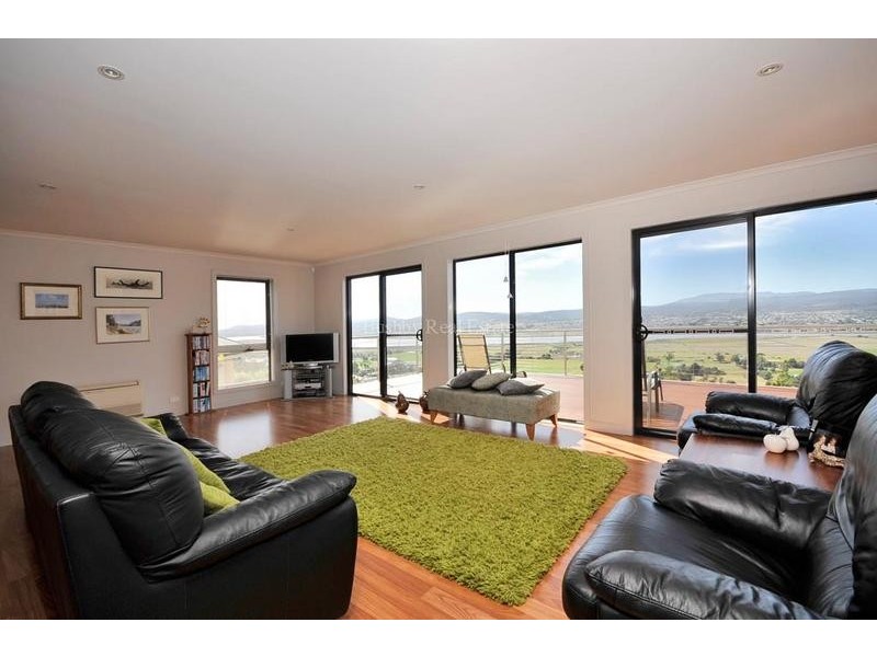 19 Allison Avenue, Riverside TAS 7250