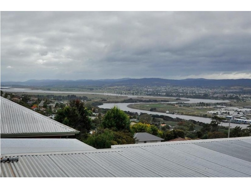 11 Denman Road, Trevallyn TAS 7250