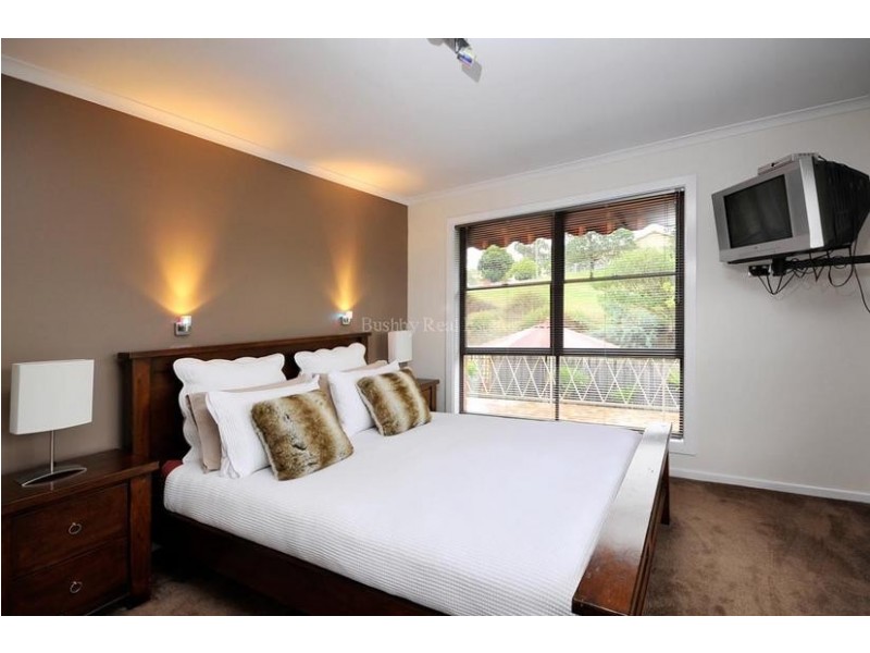 9 Chifley Street, Kings Meadows TAS 7249