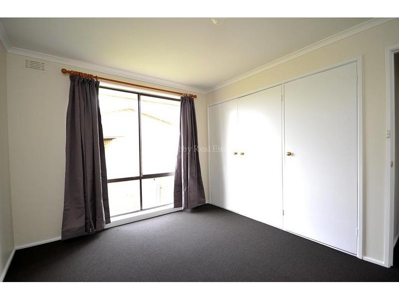 2/22 Bishops Drive, Newnham TAS 7248