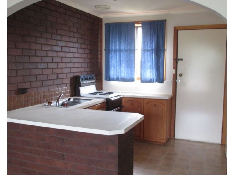 2/18 Bronzewing Avenue, Newnham TAS 7248