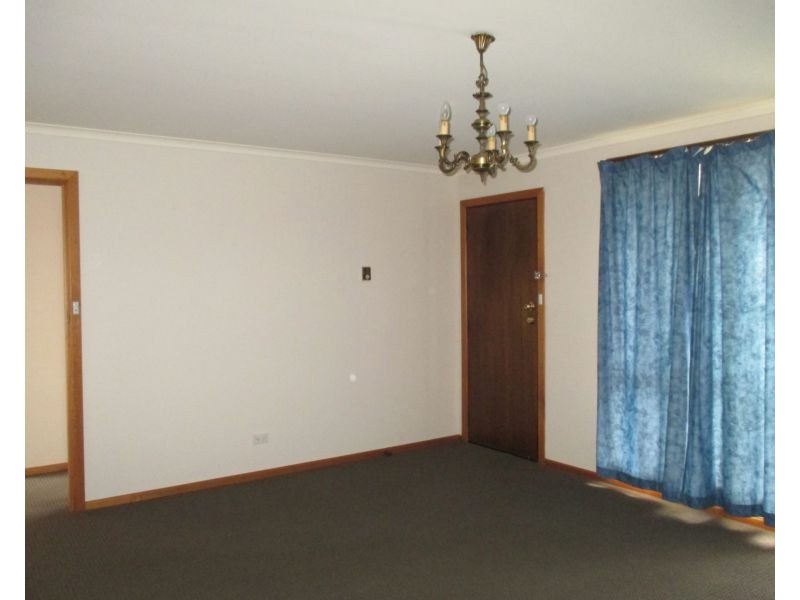 2/18 Bronzewing Avenue, Newnham TAS 7248