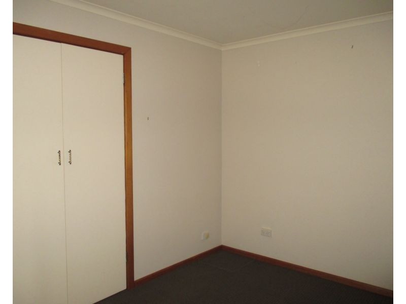 2/18 Bronzewing Avenue, Newnham TAS 7248