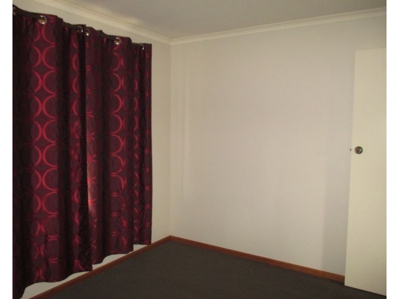 2/18 Bronzewing Avenue, Newnham TAS 7248