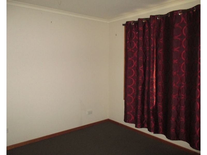 2/18 Bronzewing Avenue, Newnham TAS 7248