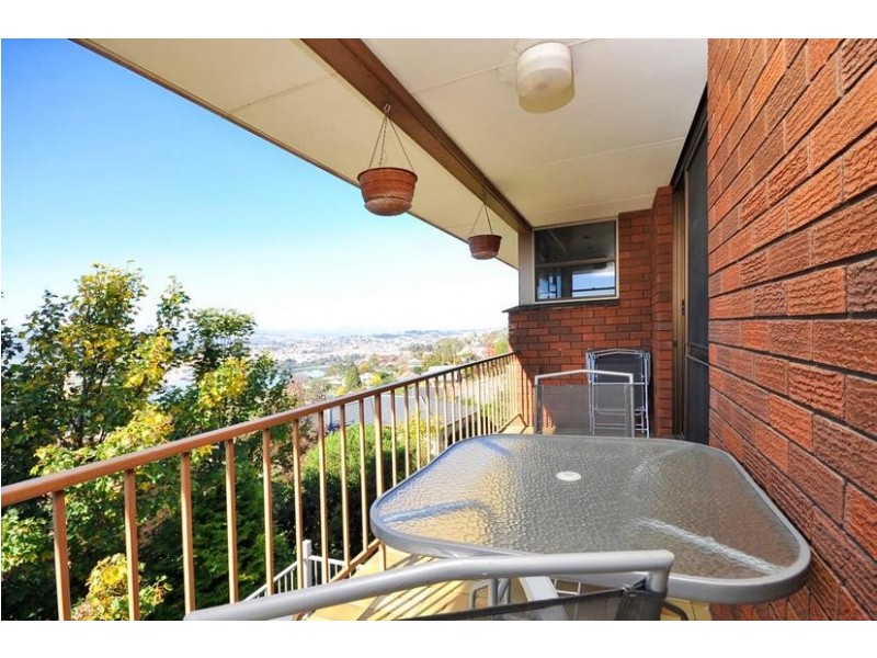 14 Whitford Grove, Trevallyn TAS 7250
