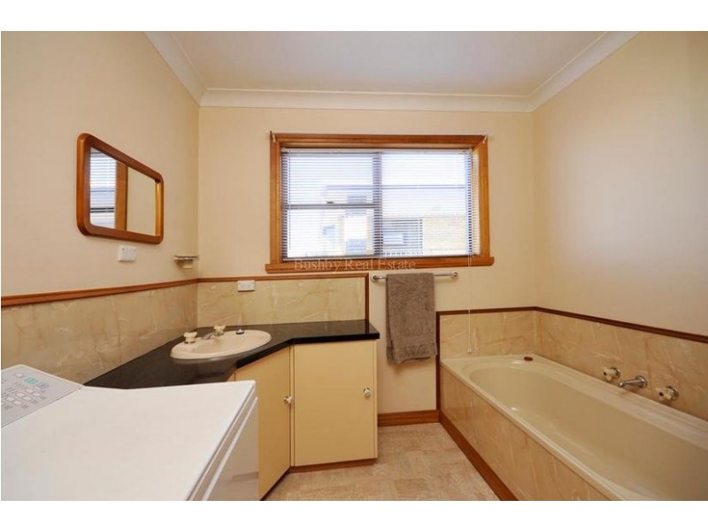 14 Whitford Grove, Trevallyn TAS 7250