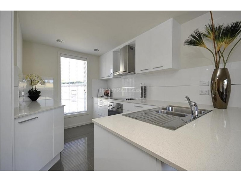 8 Richings Drive, Youngtown TAS 7249