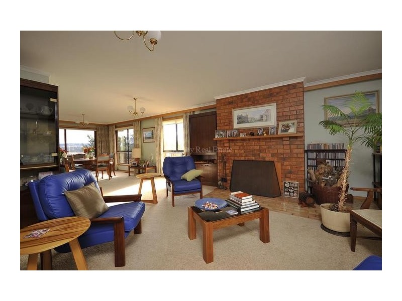 33-35 Vermeer Avenue, Newnham TAS 7248
