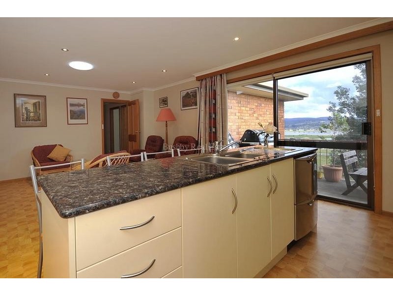 33-35 Vermeer Avenue, Newnham TAS 7248