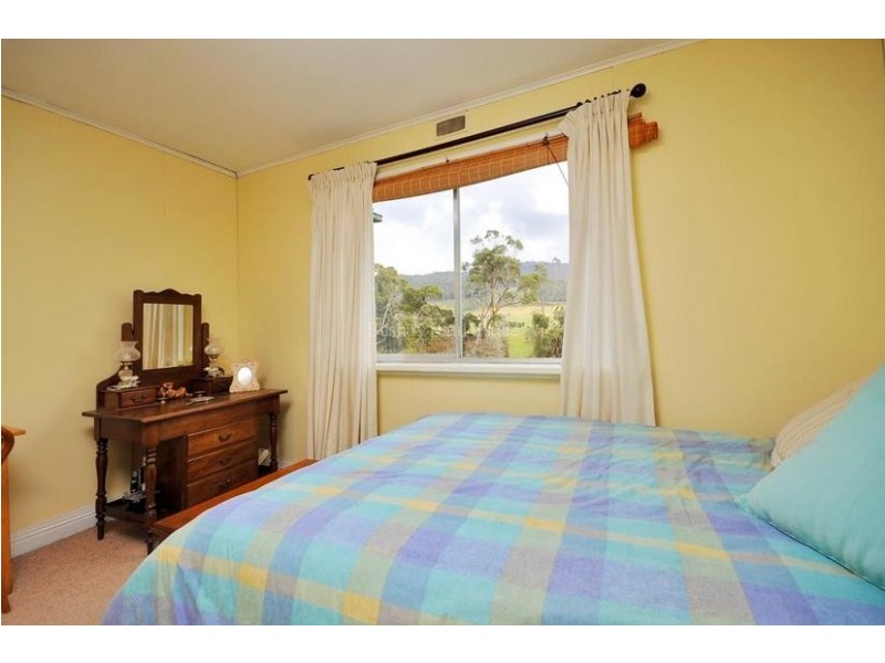 180 Greaves Road, Flowery Gully TAS 7270